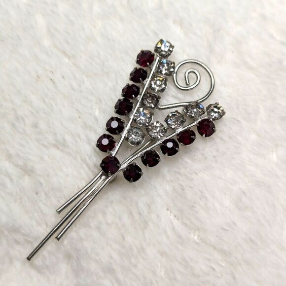 Vintage 60's Clear and Red Rhinestone - Silvertone Spray Brioche - Picture 11 of 11